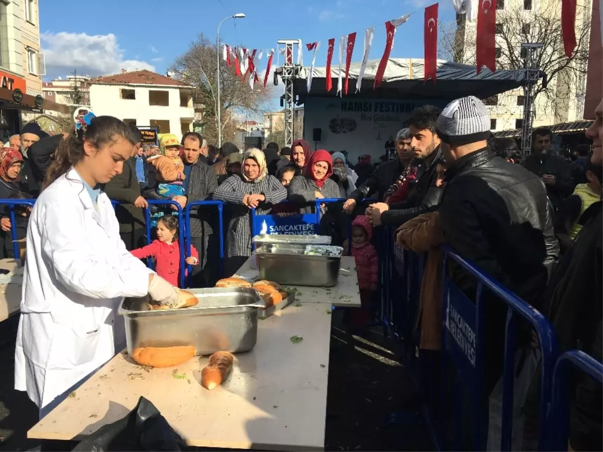 Sancaktepe\'de 10 Ton Hamsi Dağıtıldı