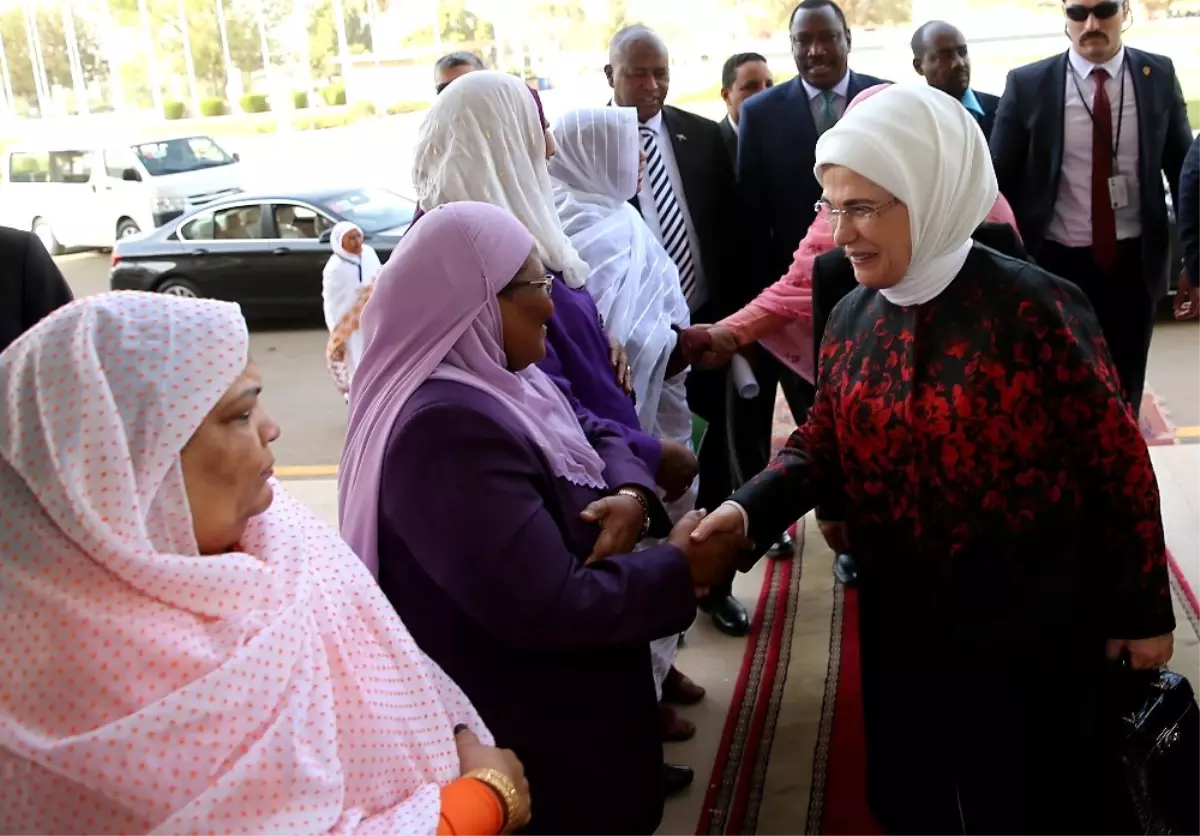 Sudan Cumhurbaşkanı Eşi Widad Babiker, Emine Erdoğan\'ı Kabul Etti