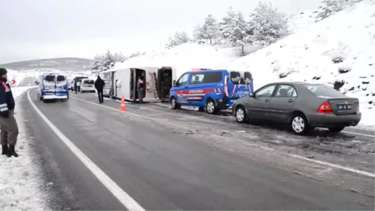 Yolcu Otobüsü Devrildi: 1 Ölü, 21 Yaralı (2)