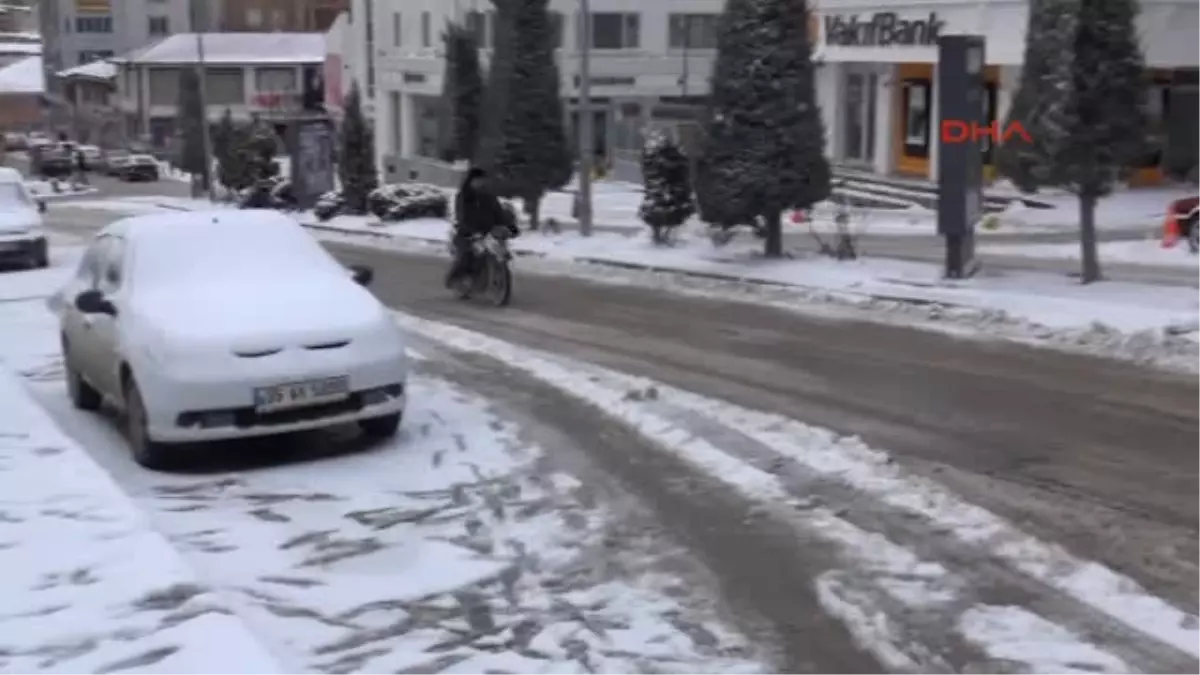 Yozgat\'ta Yollar Buz Pistine Döndü, Çok Sayıda Kaza Yaşandı