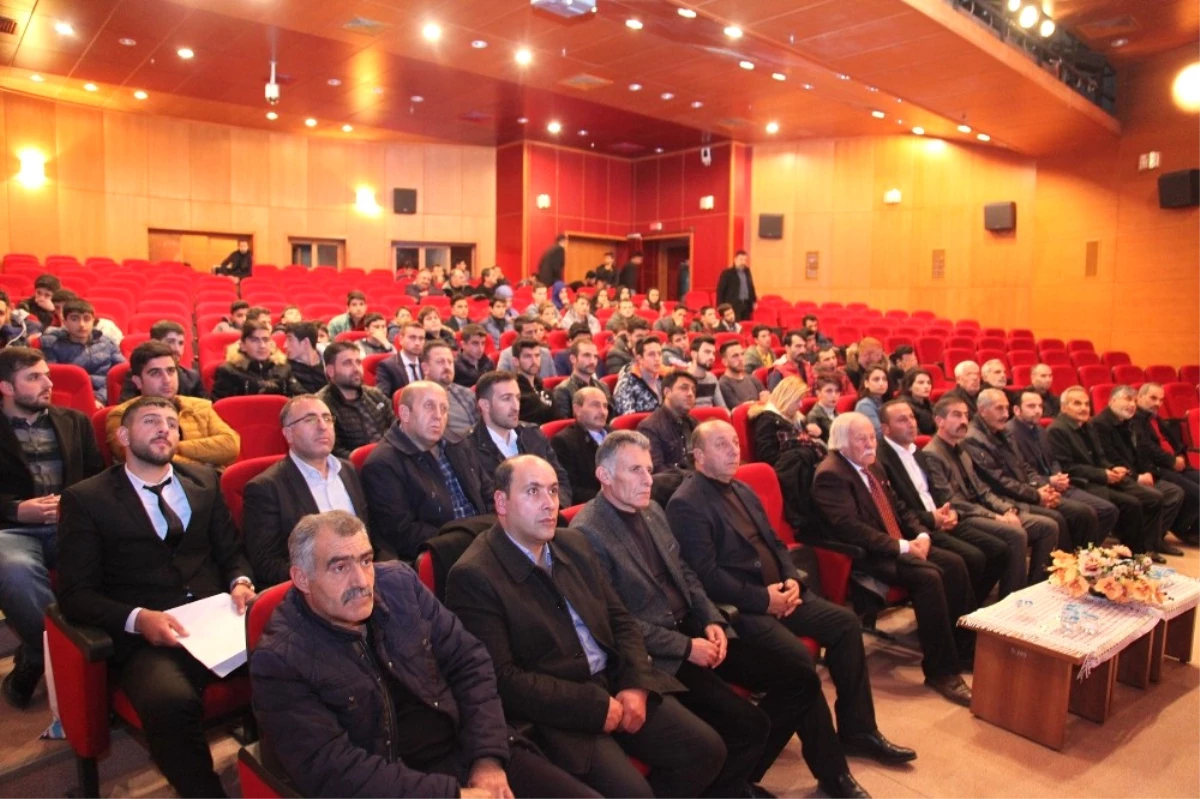 Ahlat\'ta "100. Yılında Başbuğ\'u Anlamak" Konferansı