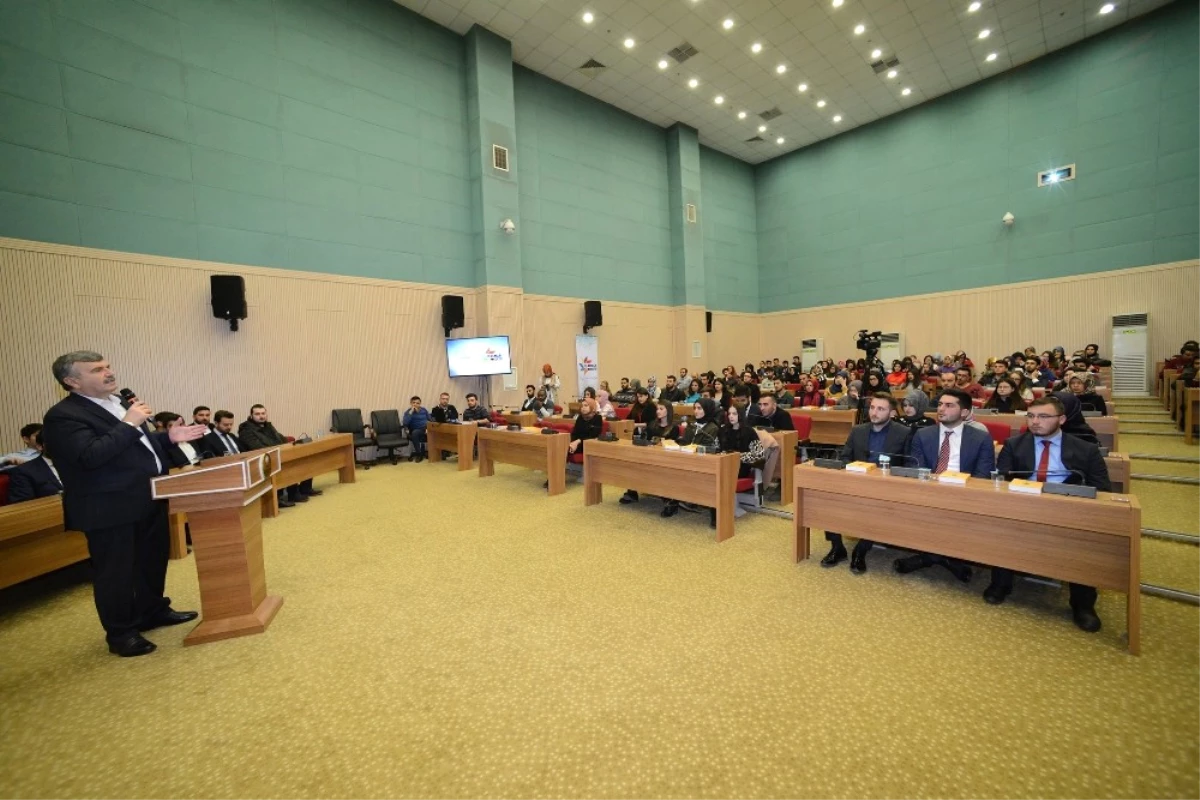 Başkan Akyürek: "Gençlik Meclisleri Mektep Vazifesi Görüyor"