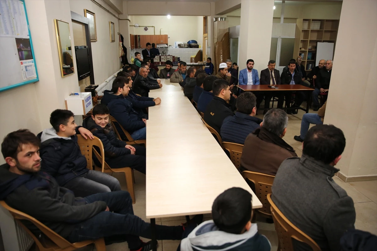 Başkan Karabacak Gençlerle Buluştu