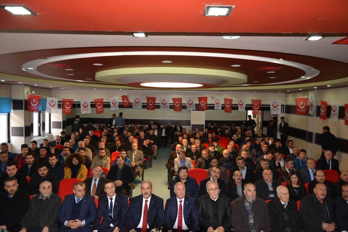 BBP Suşehri İlçe Kongresi\'nde Tokgöz Güven Tazeledi