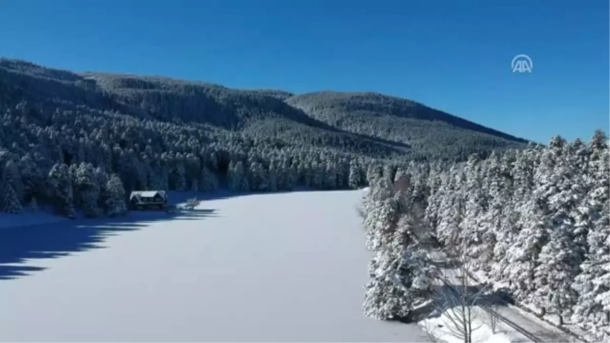 Bolu\'nun İncisi Gölcük Buz Tuttu