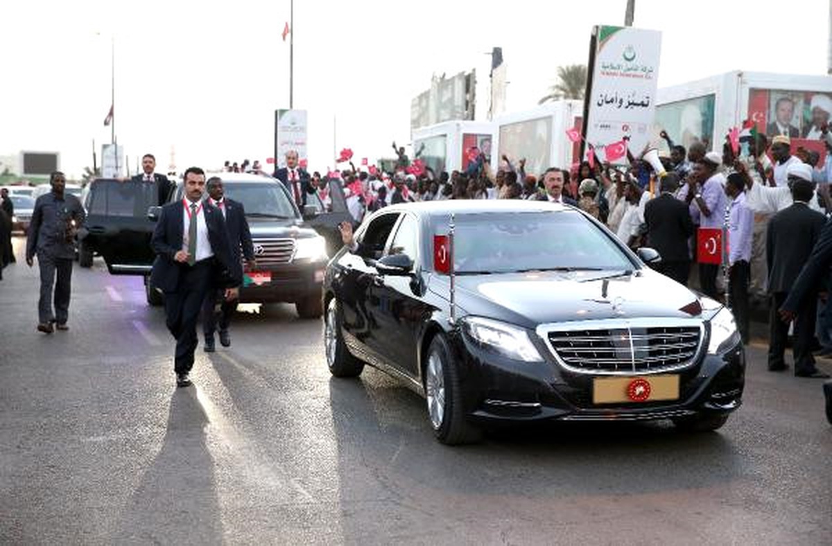 Cumhurbaşkanı Erdoğan\'a Sudan Sokaklarında Sevgi Gösterisi