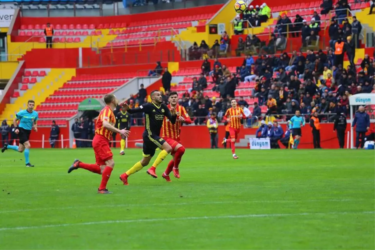 E.yeni Malatyaspor\'un Golcüsü Boutaib\'ten İlk Yarıda 9 Gollük Performans