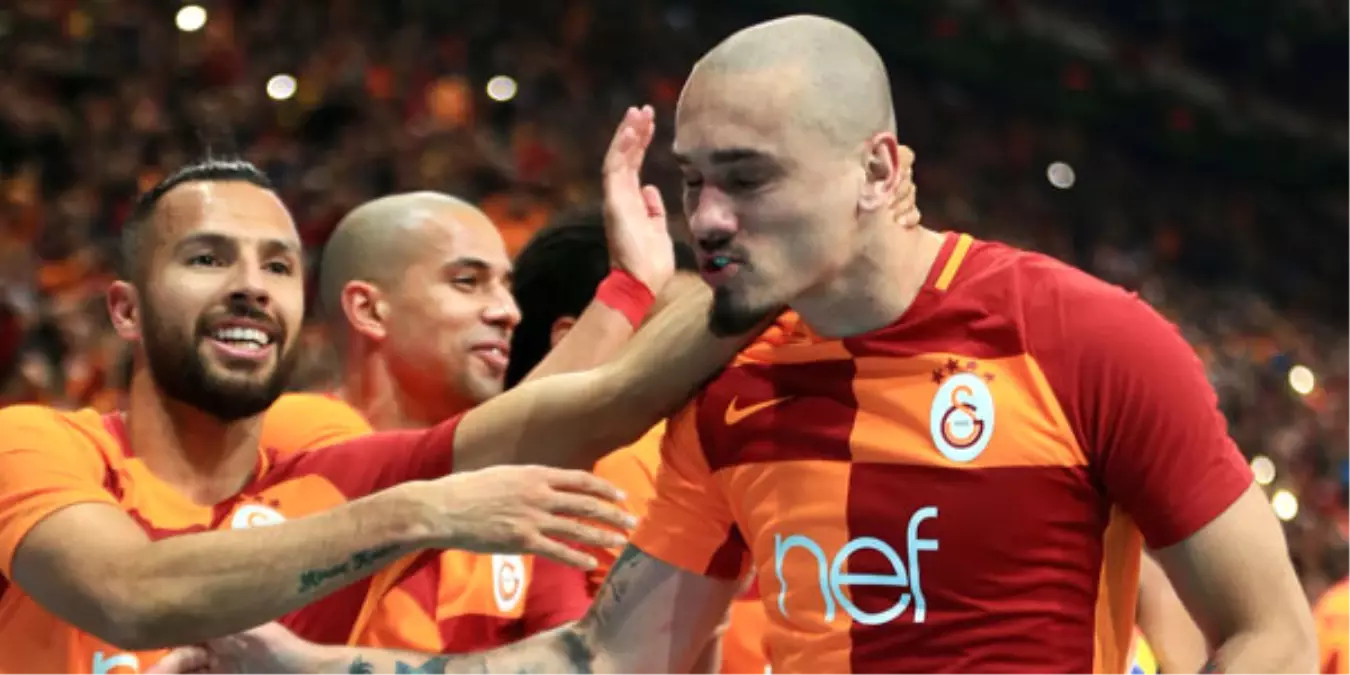 Galatasaray, Devre Arasına Moralli Girdi