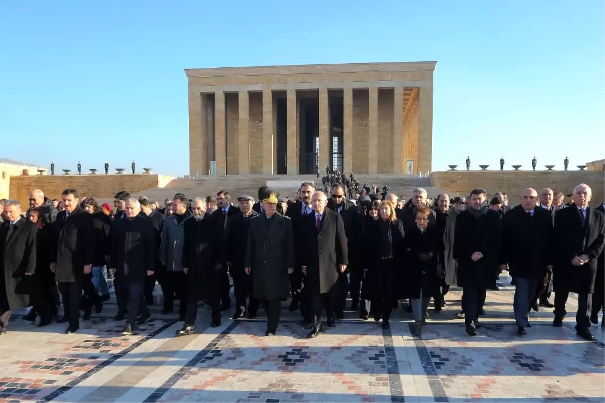 İsmet İnönü Kabri Başında Anıldı