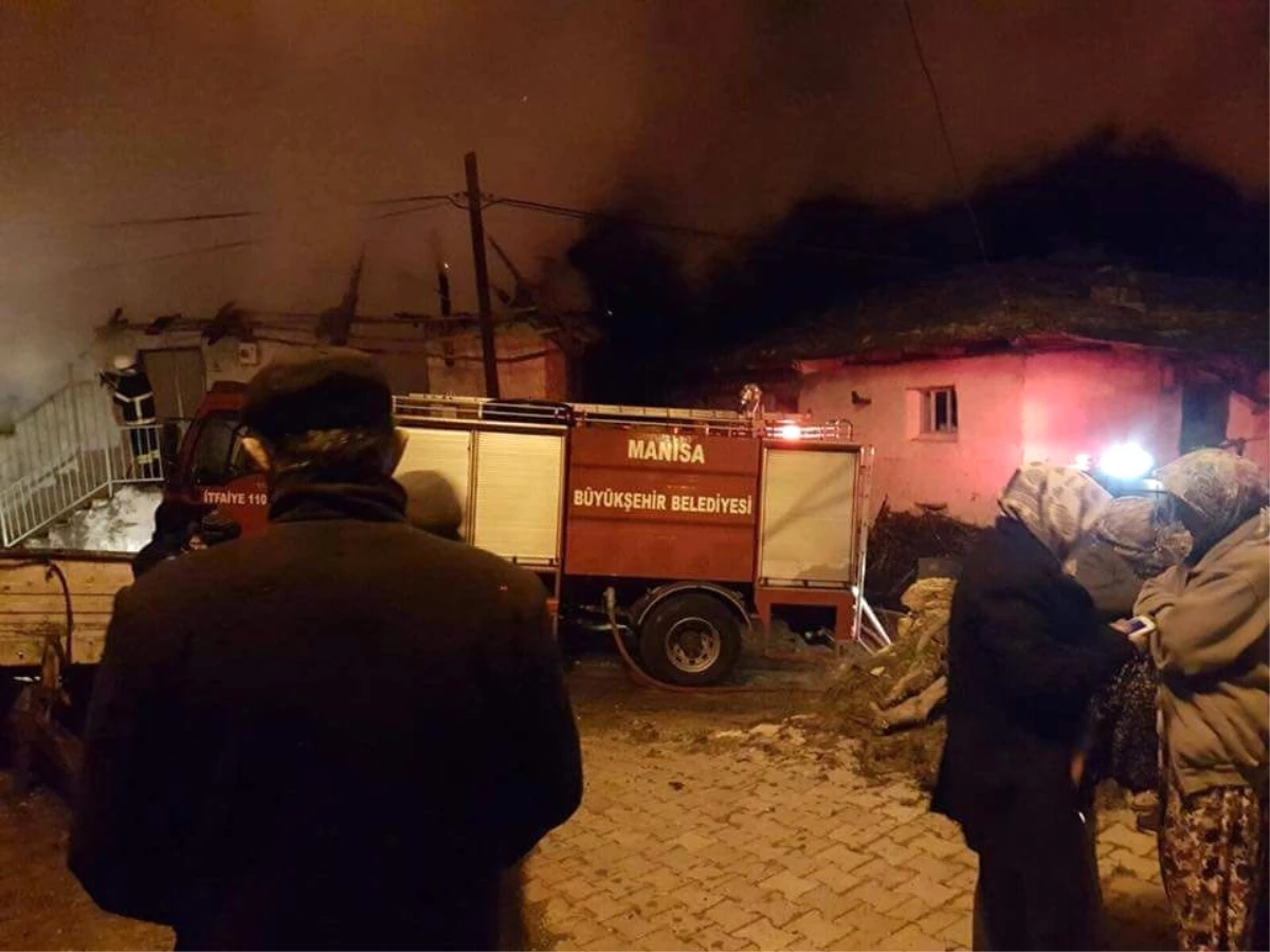 Manisa\'da Ev Yangını: 1 Ölü