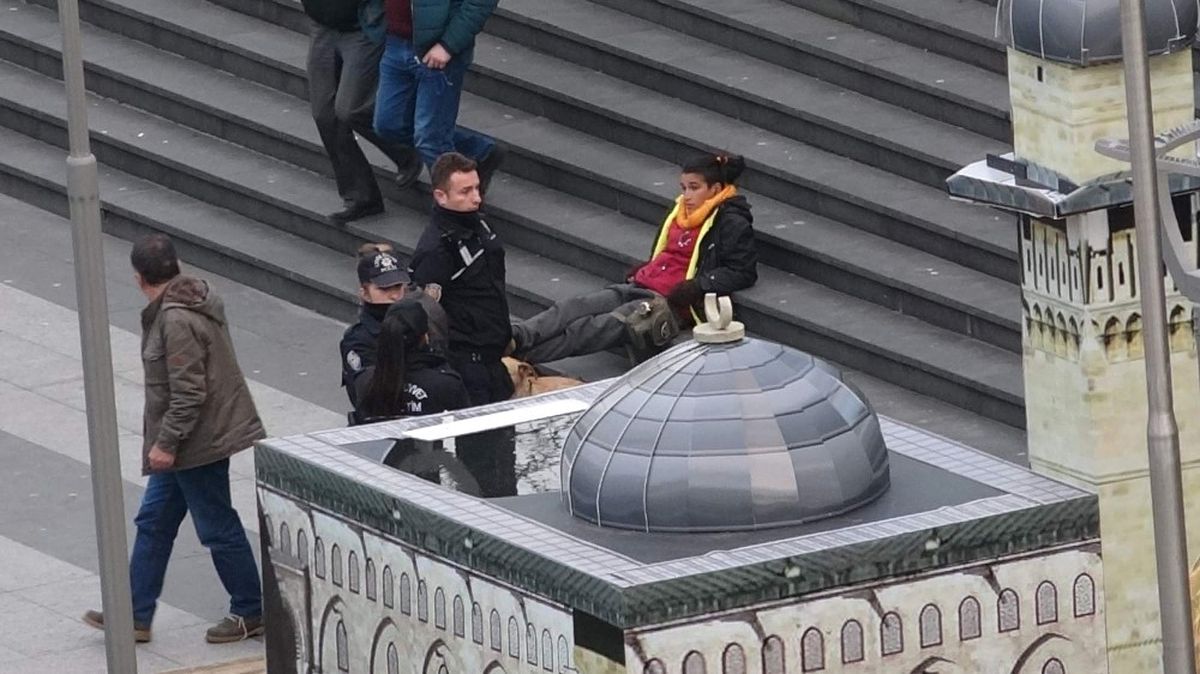 Trabzonlular Mescid-i Aksa\'nın Maketine Bile Saygısızlığı Kabul Etmediler