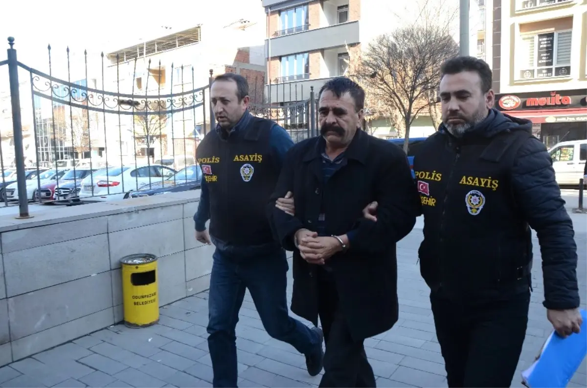 Trafikte Tartıştığı Kişiyi Öldüren Zanlı Adliyede