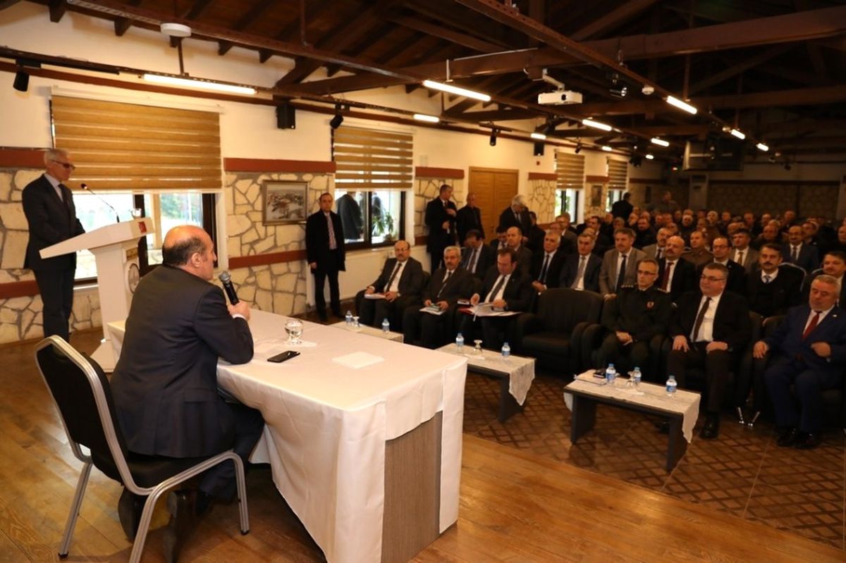 Vali Orhan Çiftçi, Muhtarlarla Bir Araya Geldi
