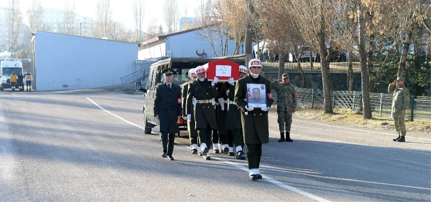 21 Gündür Tedavisi Süren Asker Şehit Oldu