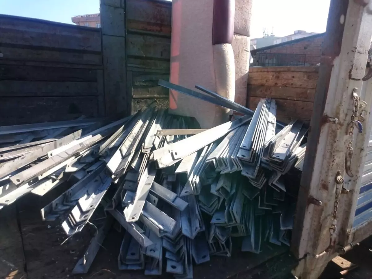 Çorlu Jandarması 8 Ton Hırsızlık Malı Ele Geçirdi