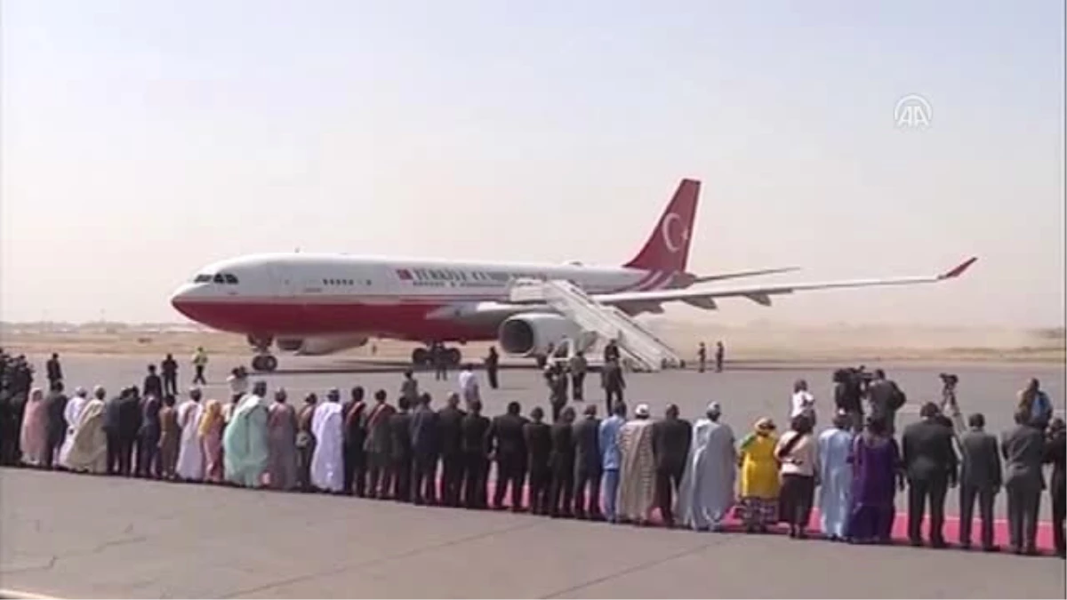 Cumhurbaşkanı Erdoğan Çad\'da - Karşılama Töreni - Encemine