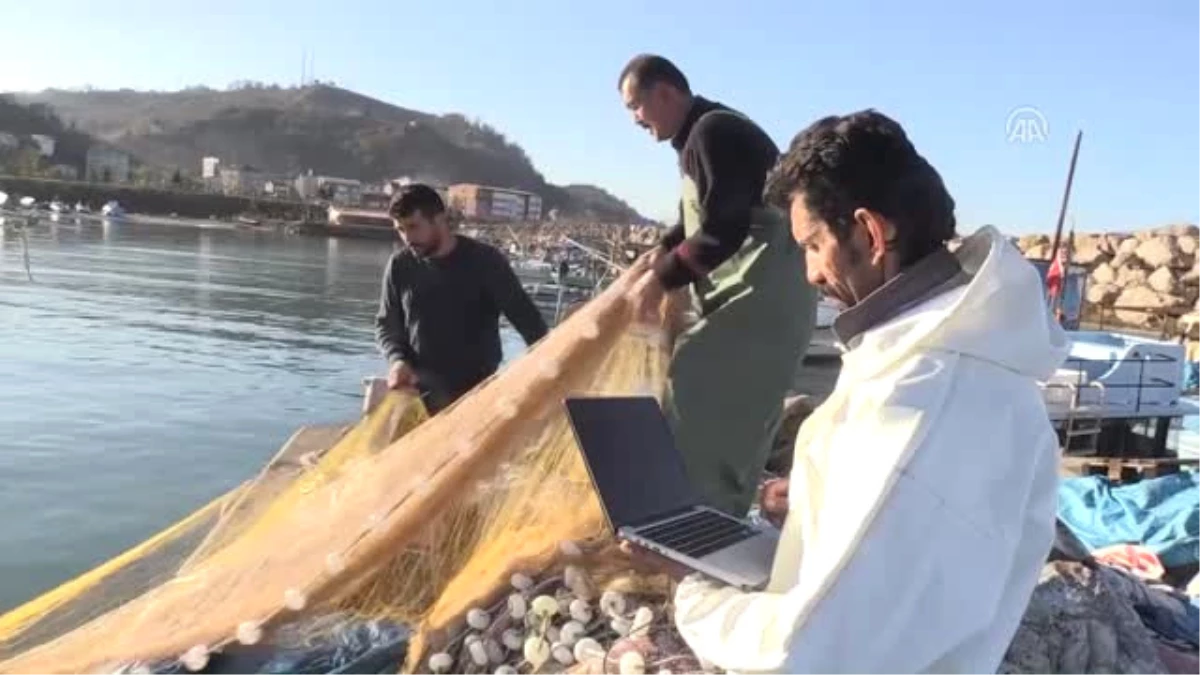 Doğu Karadenizli Balıkçılar, Aa\'nın "Yılın Fotoğrafları" Oylamasına Katıldı