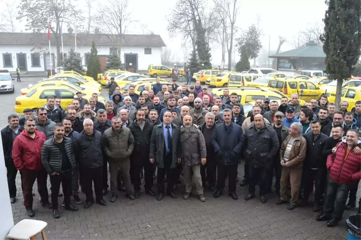 Edirne\'de Korsan Taksiler Arttı İddiası