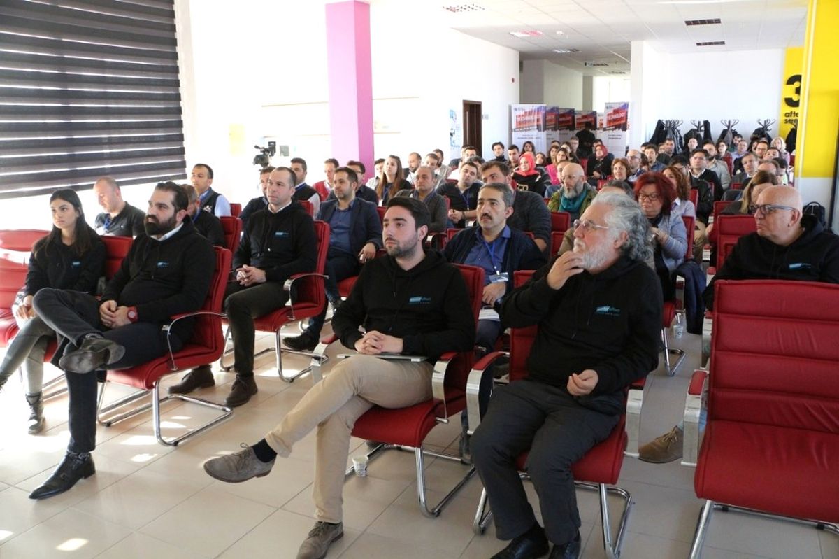 Erciyes Teknopark ve Mentor Effect İşbirliği ile Sera Kuluçka Merkezi\'nde "Liderlere Özel Yüksek...