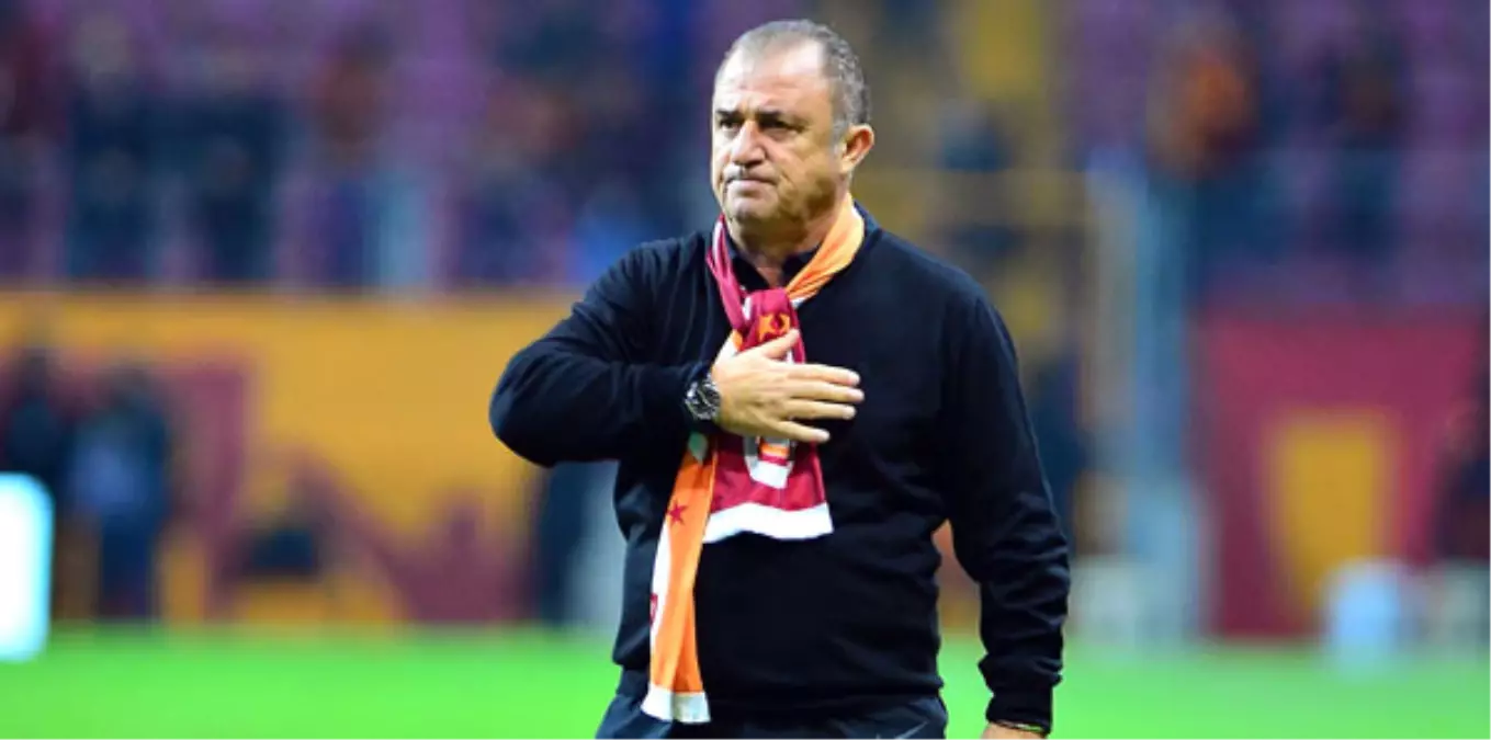 Fatih Terim Tribünlere Kayıtsız Kalmadı!