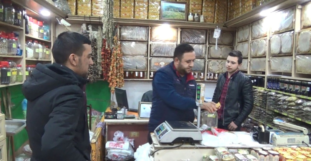 Hasta Olan Vatandaşlar Aktarların Yolunu Tuttu
