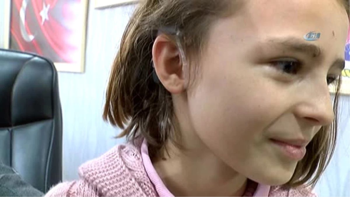 İşitme Engelli Küçük Kız "İşitme Cihazına" Doğum Gününde Kavuştu