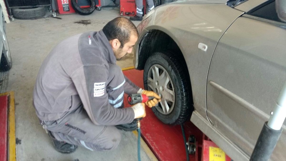Kütahya\'da Kar Lastiği Taktırma Telaşı