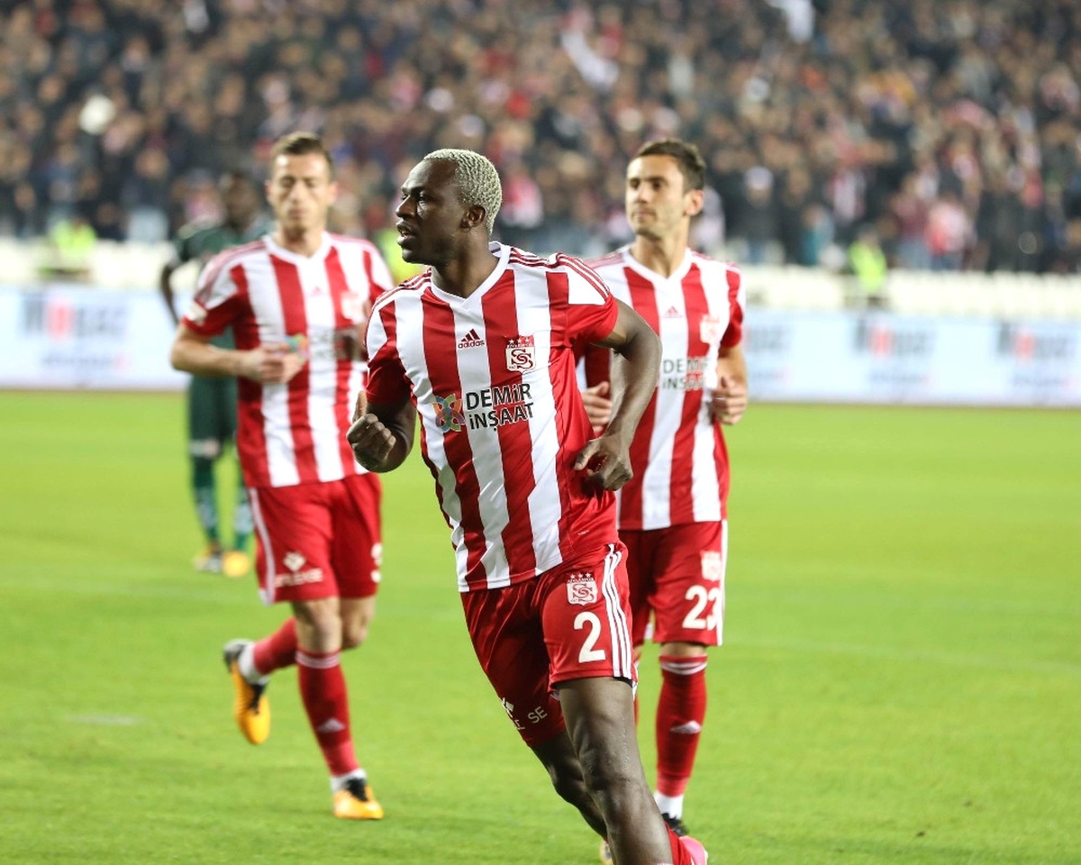 Sivasspor\'un Vazgeçilmezi Arouna Kone Oldu