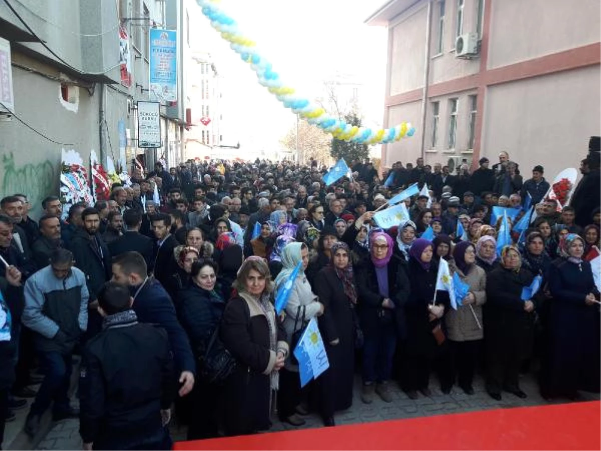 Akşener: Sakın Zekeriya Öz\'ün Durumunu Unutmayasın (2)