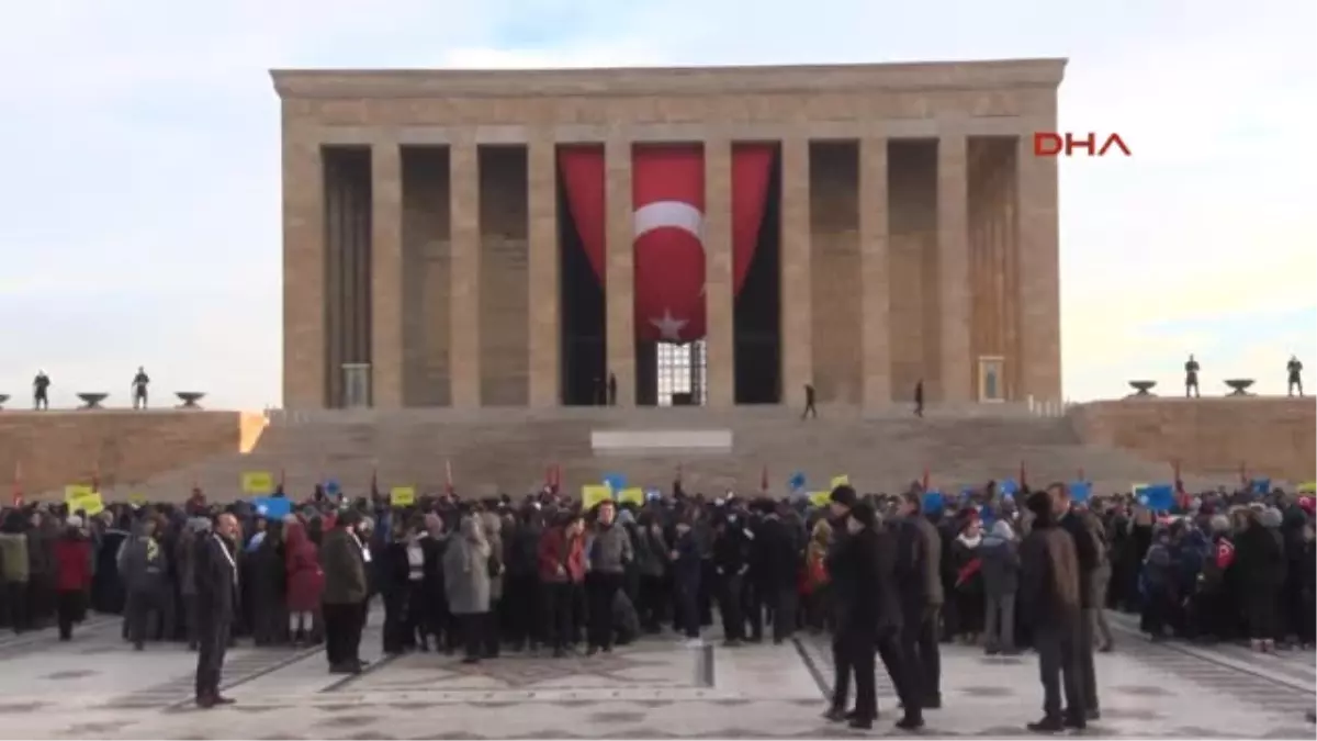 Atatürk\'ün Ankara\'ya Gelişinin 98\'inci Yıl Dönümü Kutlandı