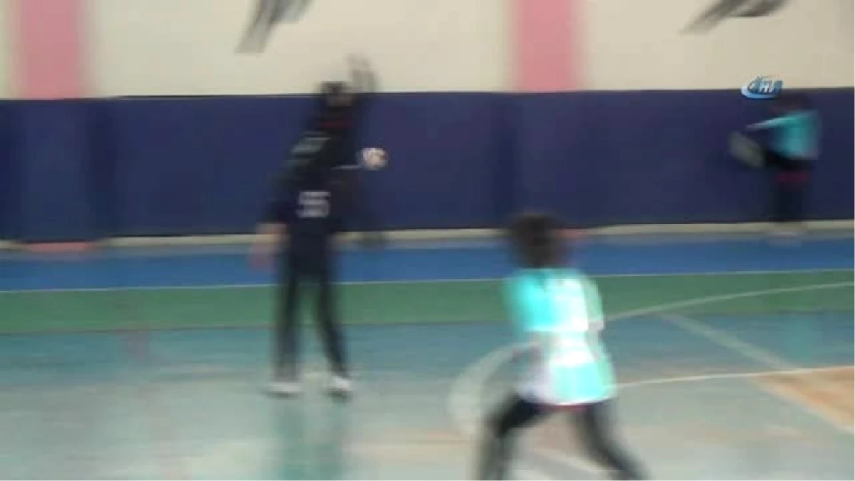 Bayburt\'ta İlk Kez Kızlar Futsal Turnuvası