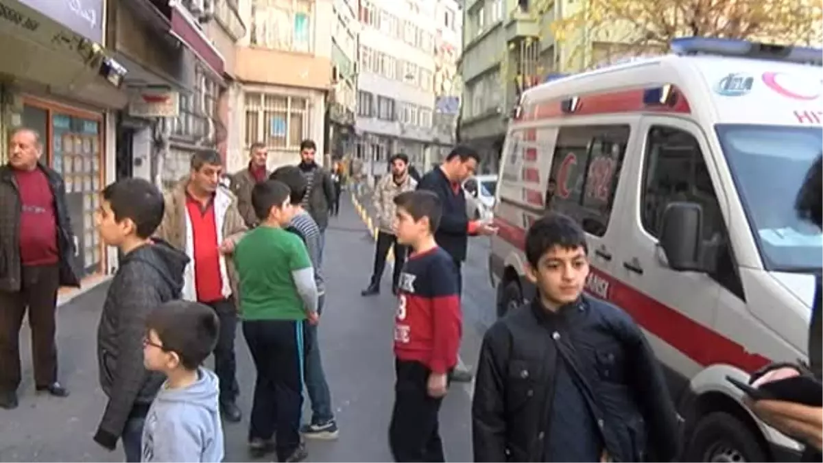 Fatih\'te Yangın...94 Yaşındaki Yaşlı Kadın Hayatını Kaybetti