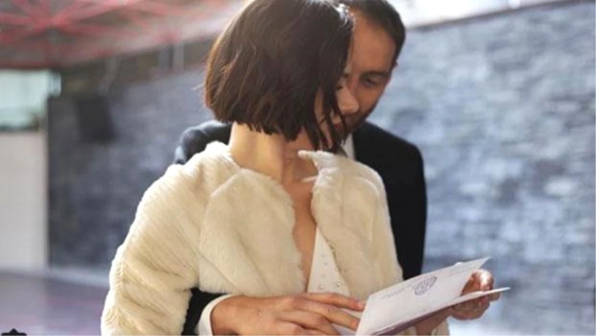 Güzel Oyuncu Şafak Pekdemir, Evlendiğini Sosyal Medyadan Duyurdu