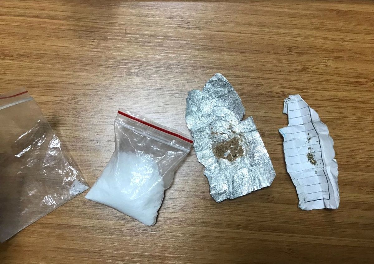 Hırsızlıktan Aranan Şahıslar Uyuşturucu ile Yakalandı