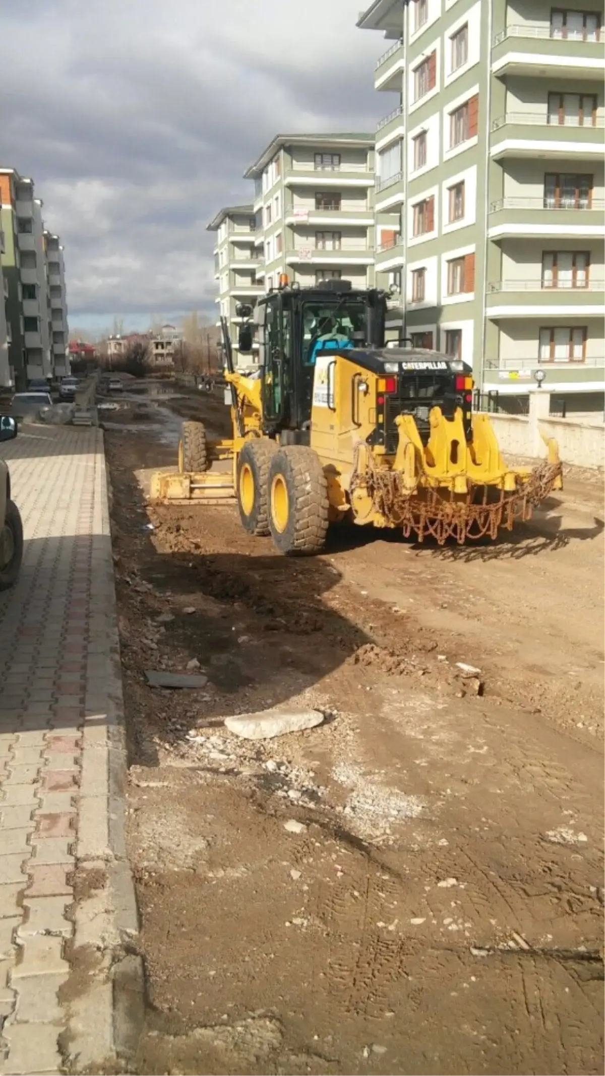 İpekyolu Belediyesinden Yol Onarım Çalışması