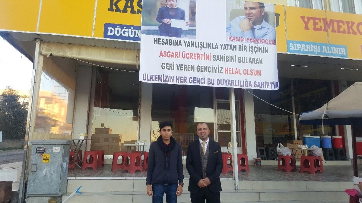 İyilik Yaptı Afişleri Asıldı