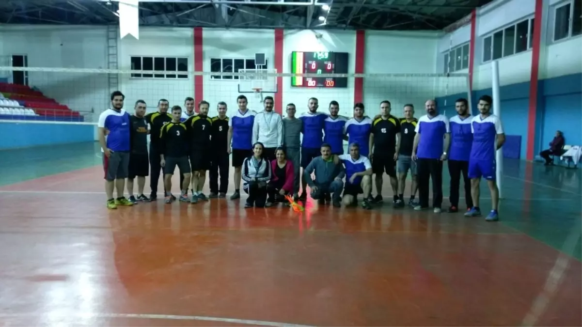 Kurumlar Arası Voleybol Turnuvası Finalleri Yapıldı