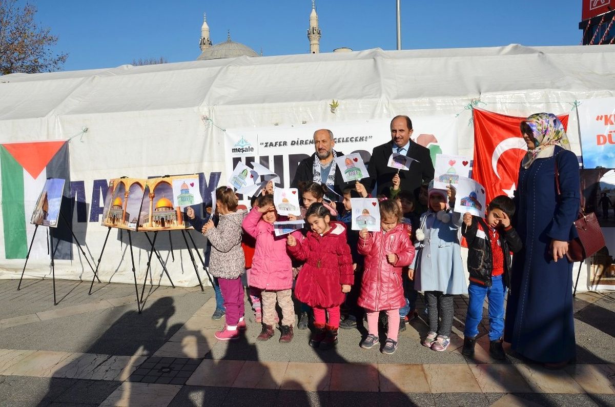 Minik Öğrencilerden Kudüs Duyarlılığı
