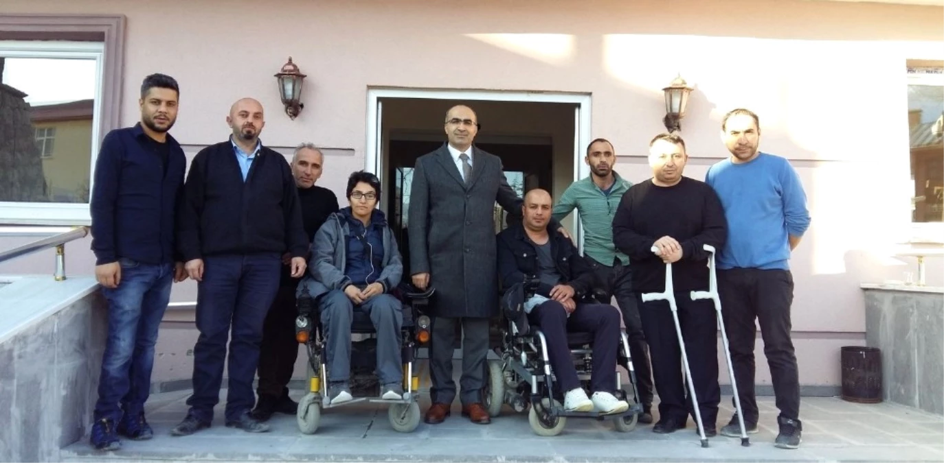 Vali Yardımcısı Karaman\'dan Engelliler Koordinasyon Merkezine Ziyaret