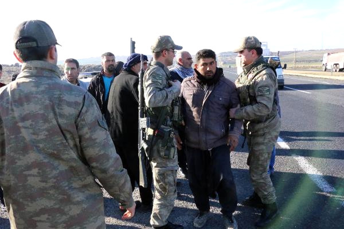 5 Kişinin Yaralandığı Kaza Ardındaki Kavgaya Jandarmadan Müdahale