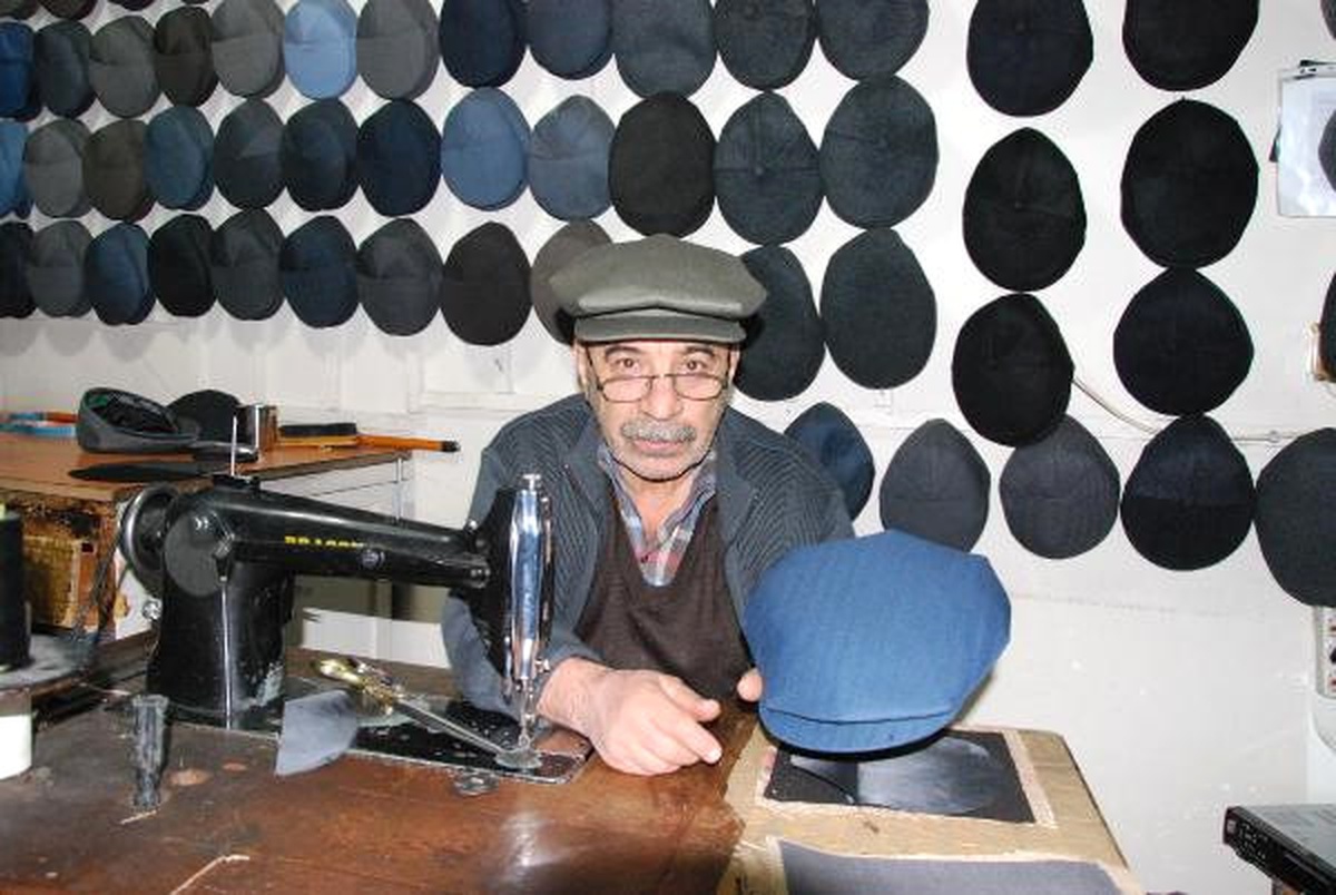 58 Yıldan Bu Yana Şapka Dikiyor