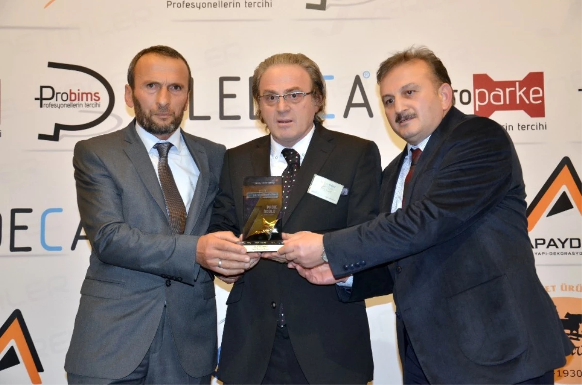 Çayeli Belediyesi\'nin Meydan Projesine Birincilik Ödülü