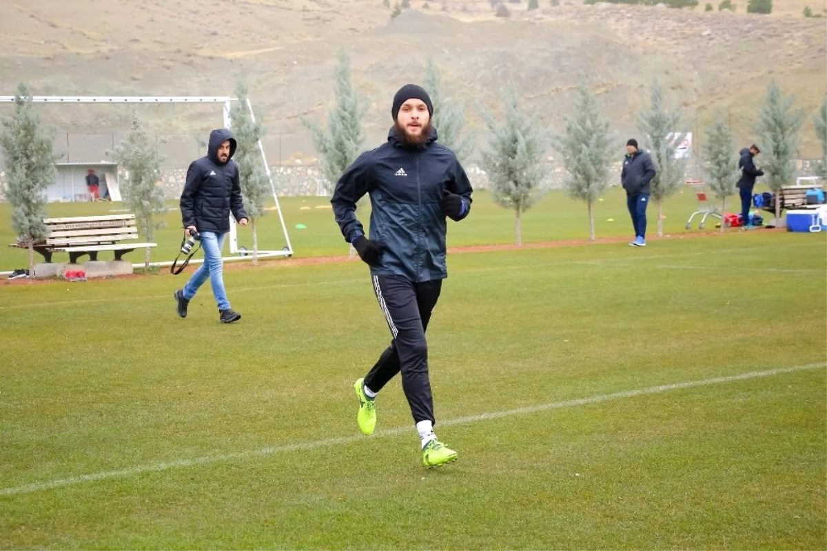 E.yeni Malatyaspor, Nacer Barazite\'ye Kendisine Kulüp Bulmasını Söyledi