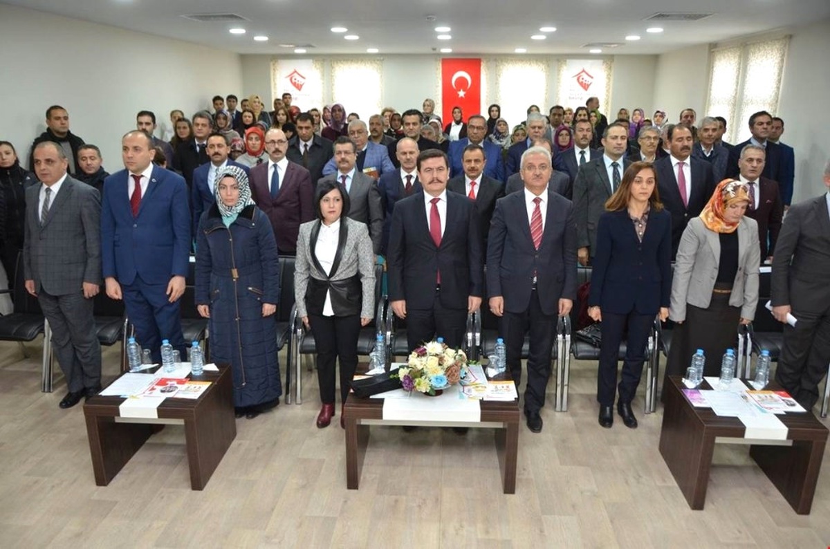 Erzincan\'da 34 Yönetici, 34 Çocuğa Yol Gösterici Olacak