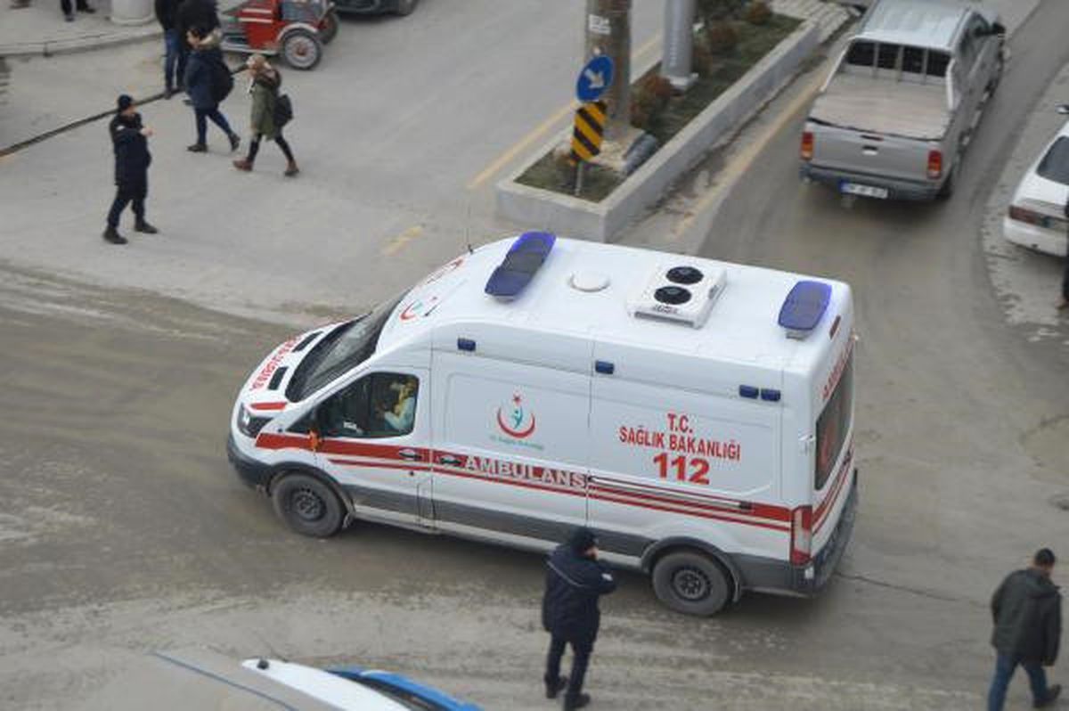 Hakkari\'de Teröristlerin Saldırısında 2 Asker Yaralandı