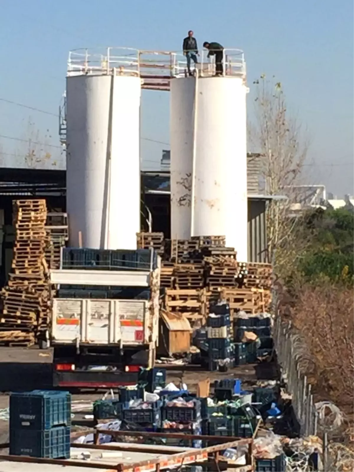 Mersin\'de 97 Bin 600 Litre Kaçak Akaryakıt Ele Geçirildi