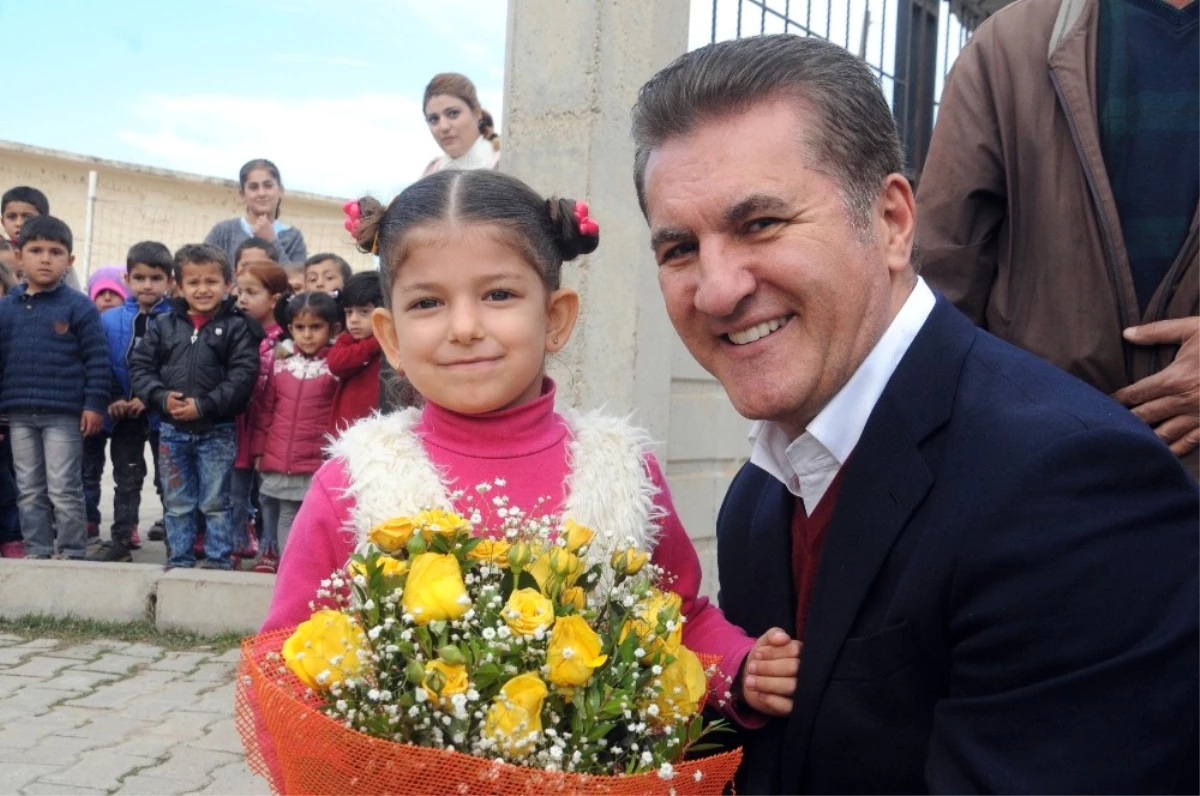 Mustafa Sarıgül\'den Cizreli Çocuklara Yeni Yıl Hediyesi