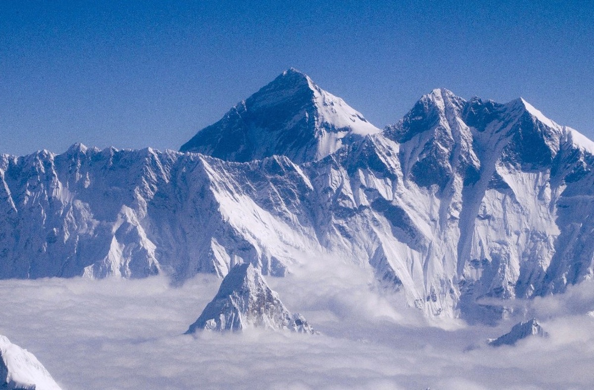 Nepal, Hindistan\'ın Everest\'in Yüksekliğinin Yeniden Ölçülmesi Önerisini Reddetti