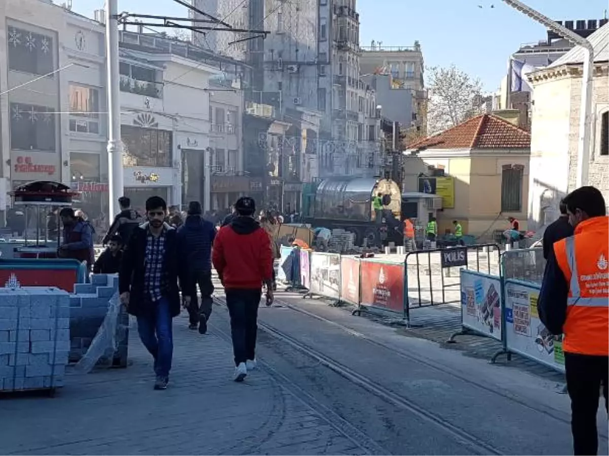 Nostaljk Tramvay 1 Yıl Sonra Taksim\'de