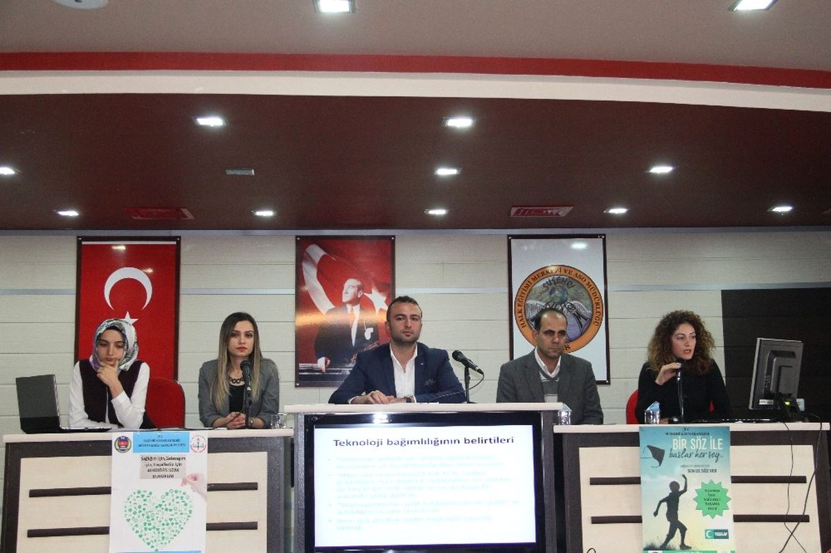 Suşehri\'nde "Hayata Bağlı Gençlik" Projesinde Bağımlılık Anlatıldı